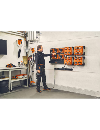 Cargador STIHL CM 10 STIHL